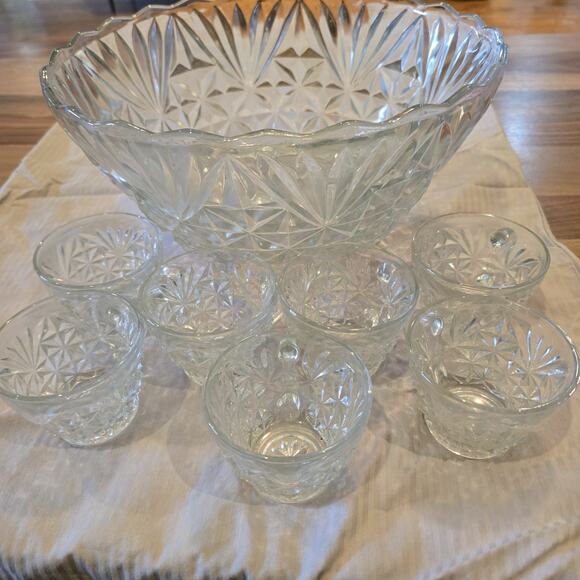 Anchor Hocking Other - Vintage Anchor Hocking Arlington Punch Bowl Set with 7 cups